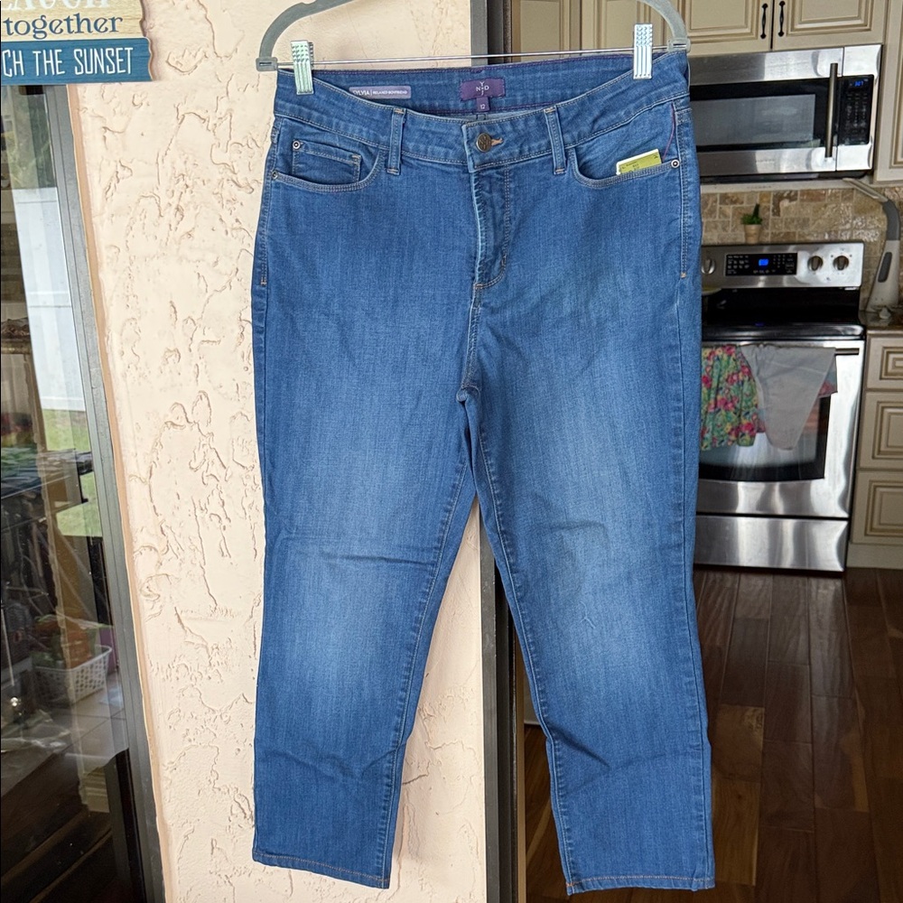 NYDJ Cropped Jeans in Deep Blue